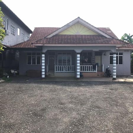 Cozy Homestay Che Yang Kuala Terengganu Ngoại thất bức ảnh